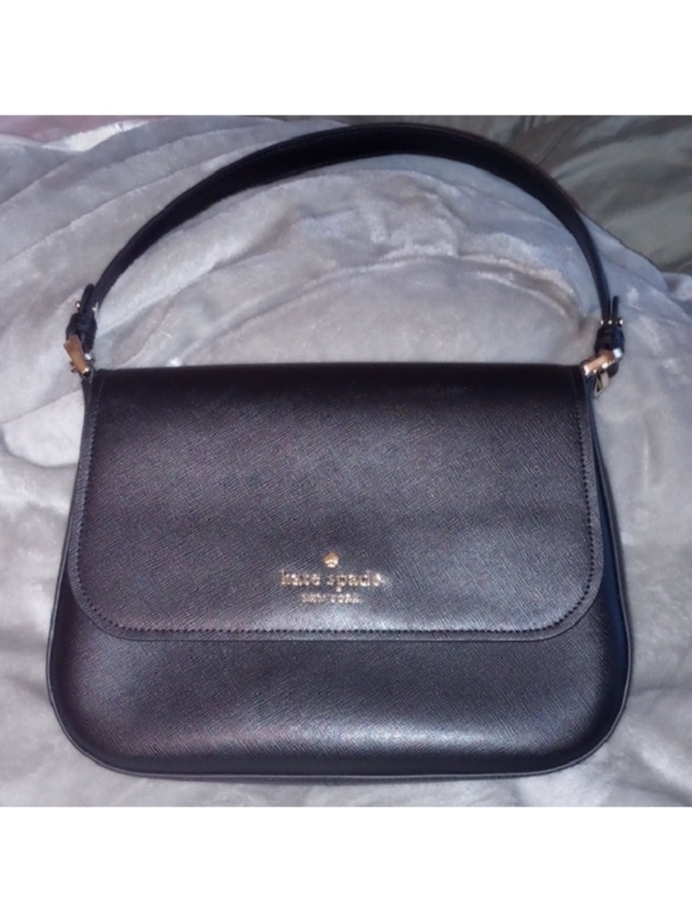 Kate Spade Elegant Black Shoulder Bag with Gold Accents